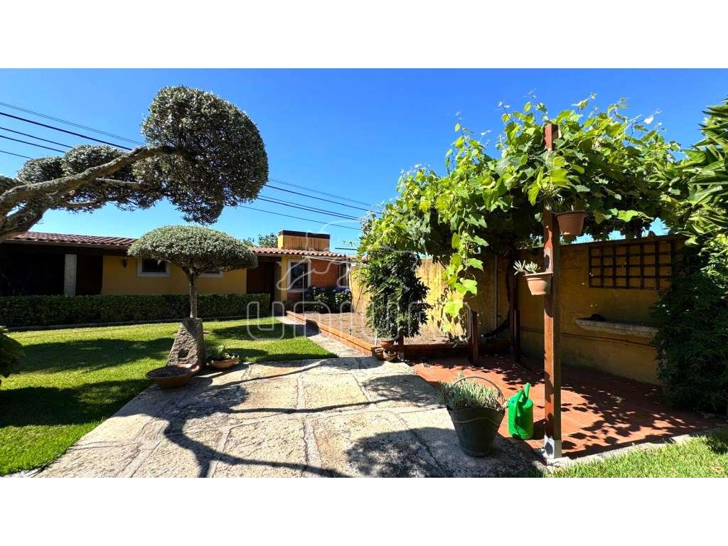 Moradia T4 Santa Marta de Portuzelo-9