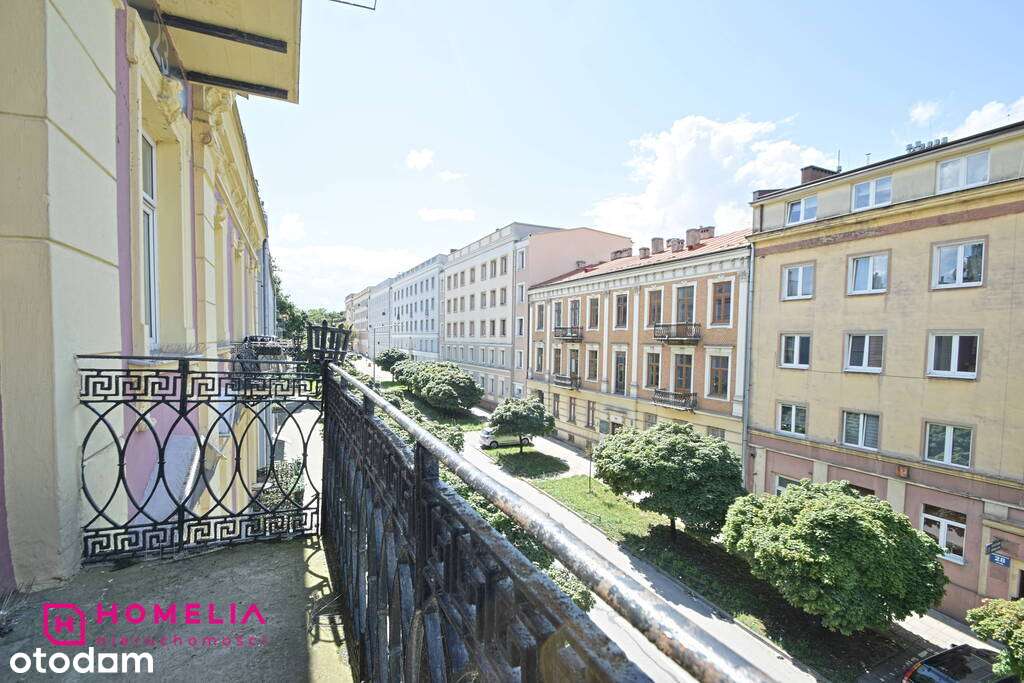 2 pokoje z parkingiem w cenie-0