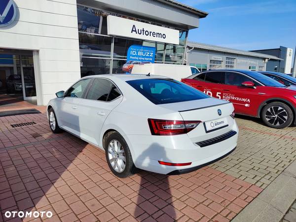 Skoda Superb 2.0 TDI 4x4 Style DSG - 5