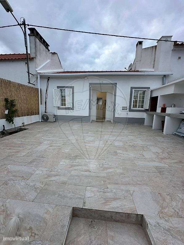 Moradia T2 para venda-6