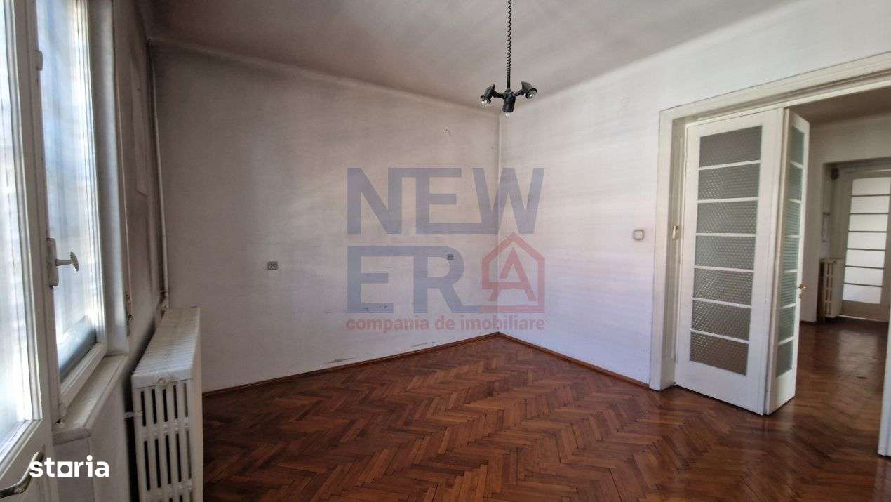 Proprietate deosebita ap 3 camere in casa interbelica, de vanzare in z - Imagine principală: 5/19