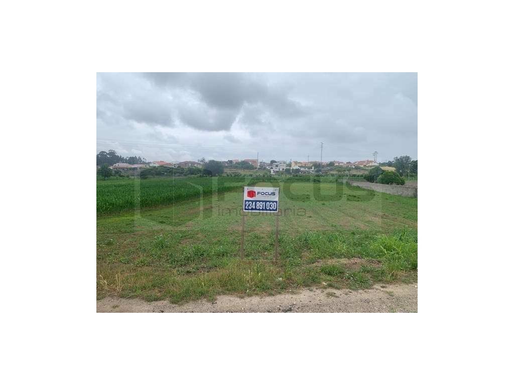 Terreno para moradia isolada em Eixo - Aveiro - Grande imagem: 3/23