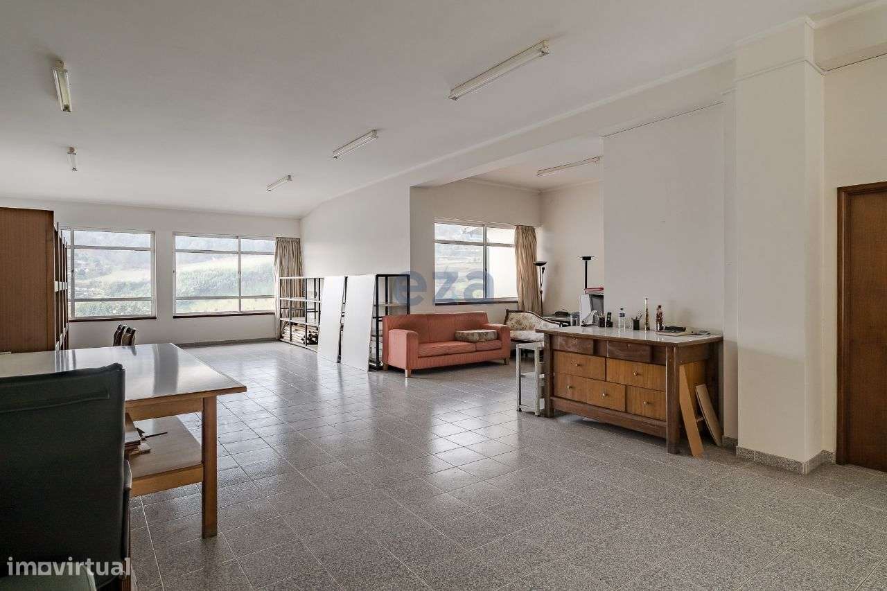 Loja, 169 m², Candoso São Tiago e Mascotelos-9