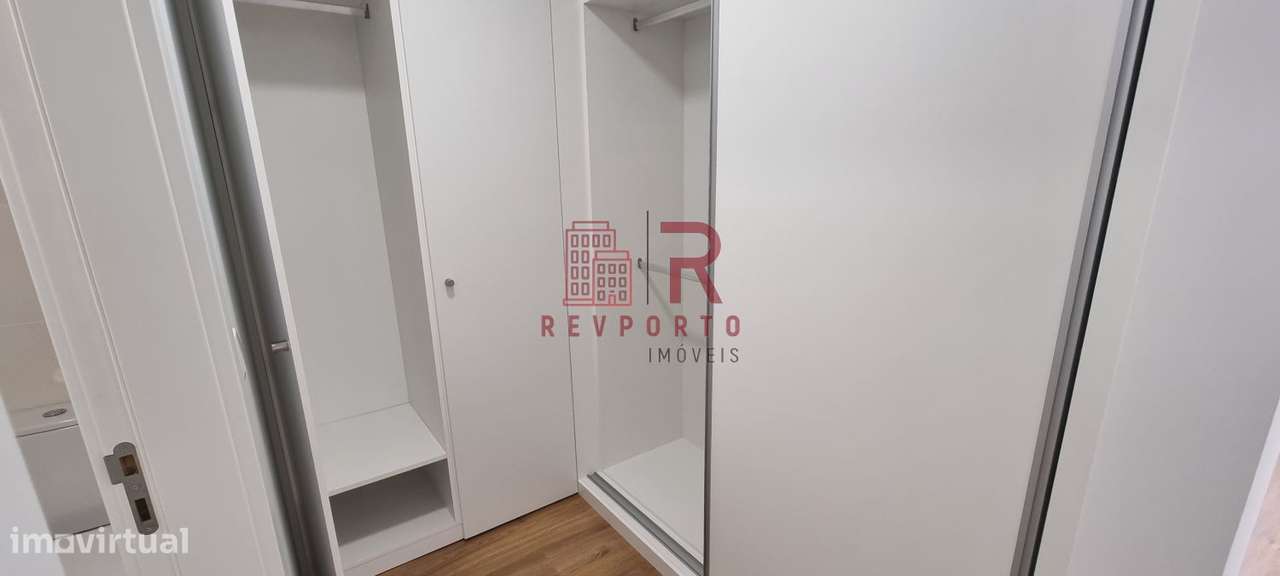 Apartamento T2, Novo, com suite e garagem dupla-12