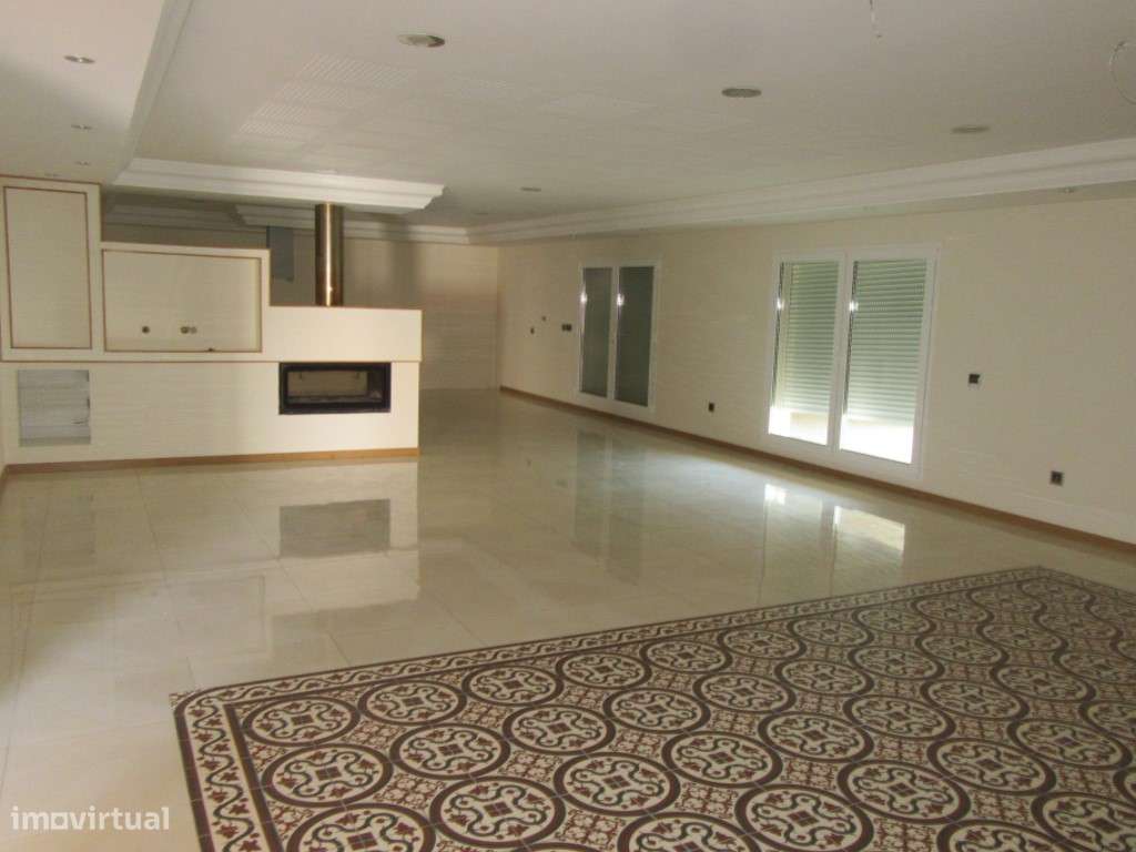 Moradia individual T7 na Bidoeira de Cima / Pombal - Grande imagem: 5/36