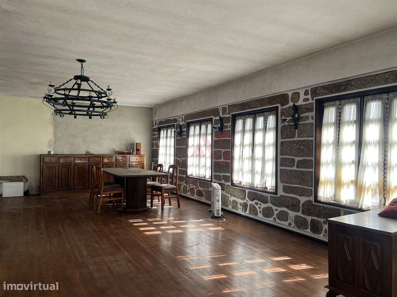 Moradia T4 com Piscina e Terreno de 2.407m² | Raimonda, Paços de Ferre-19