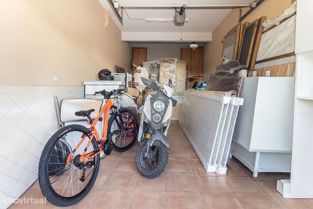 Moradia T4 à venda em Seixal-43