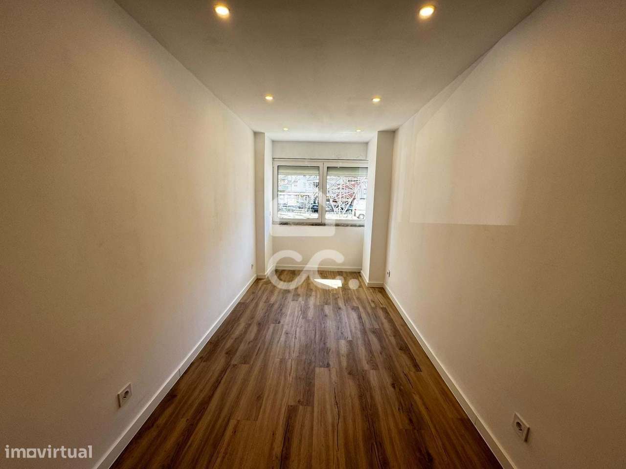 Apartamento T2 Renovado na Quinta do Mendes em Odivelas-15