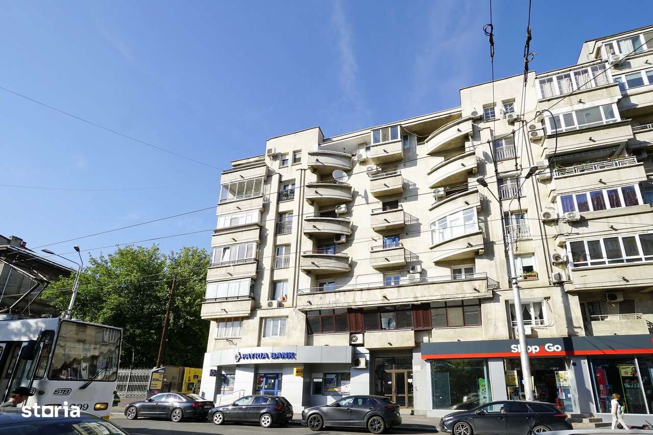 Spatiul comercial 100 mpu str.Sf Vineri colt cu B-dul Corneliu Coposu-4