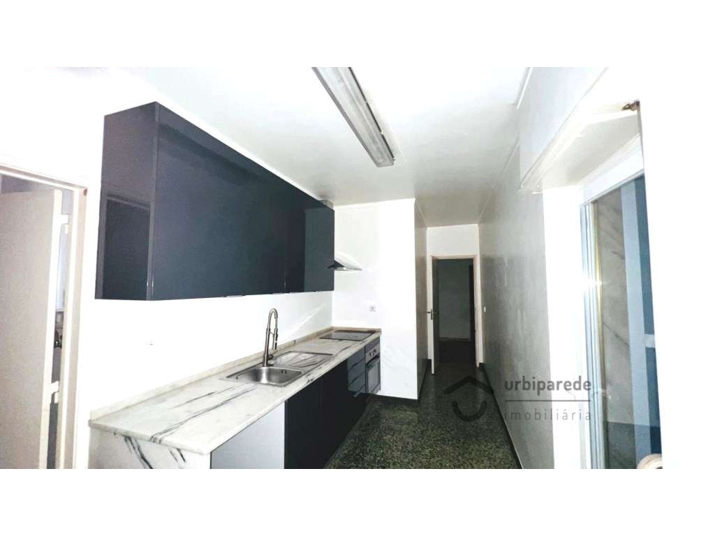 Apartamento T3, em Monte Abraão Queluz-8