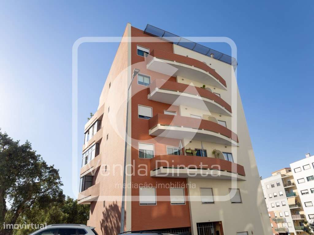 Apartamento T3 em Setúbal com box e vista para Serra da Arrábida-46
