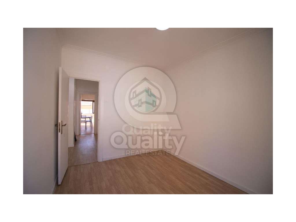 T2 BARREIRO - 15 MIN TERMINAL FLUVIAL - Grande imagem: 4/26