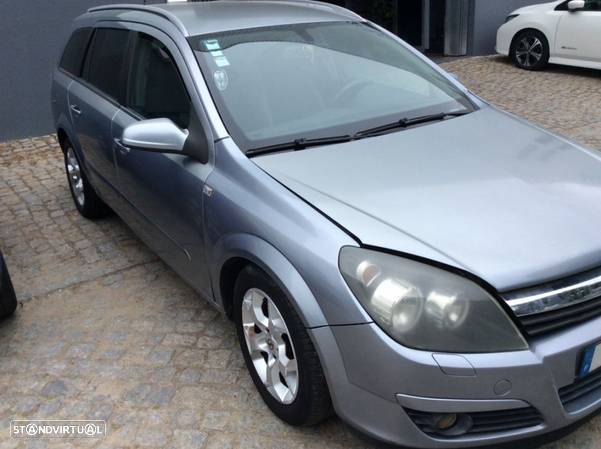 Opel Astra H caravan 1.4i para peças - 9