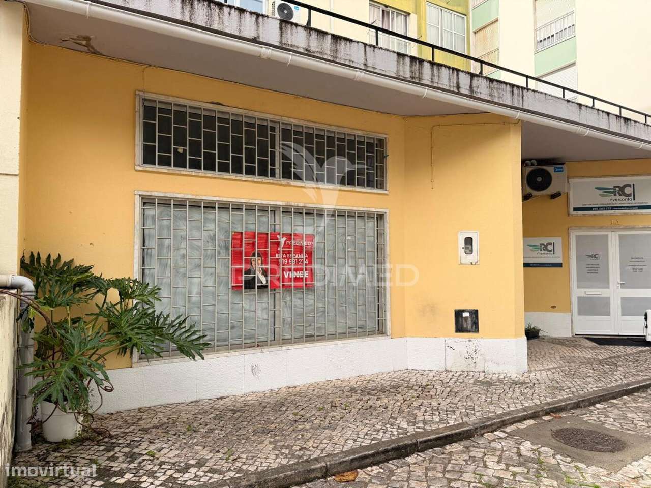 Loja / Armazém no Bairro do Liceu - Grande imagem: 3/17