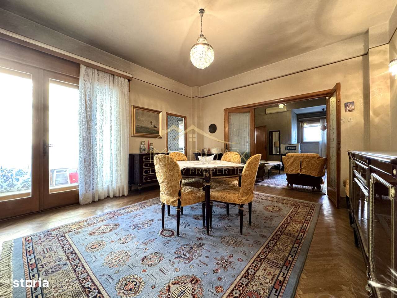 Vila cu 6 camere *310mp*  + Garaj // Primăverii-6