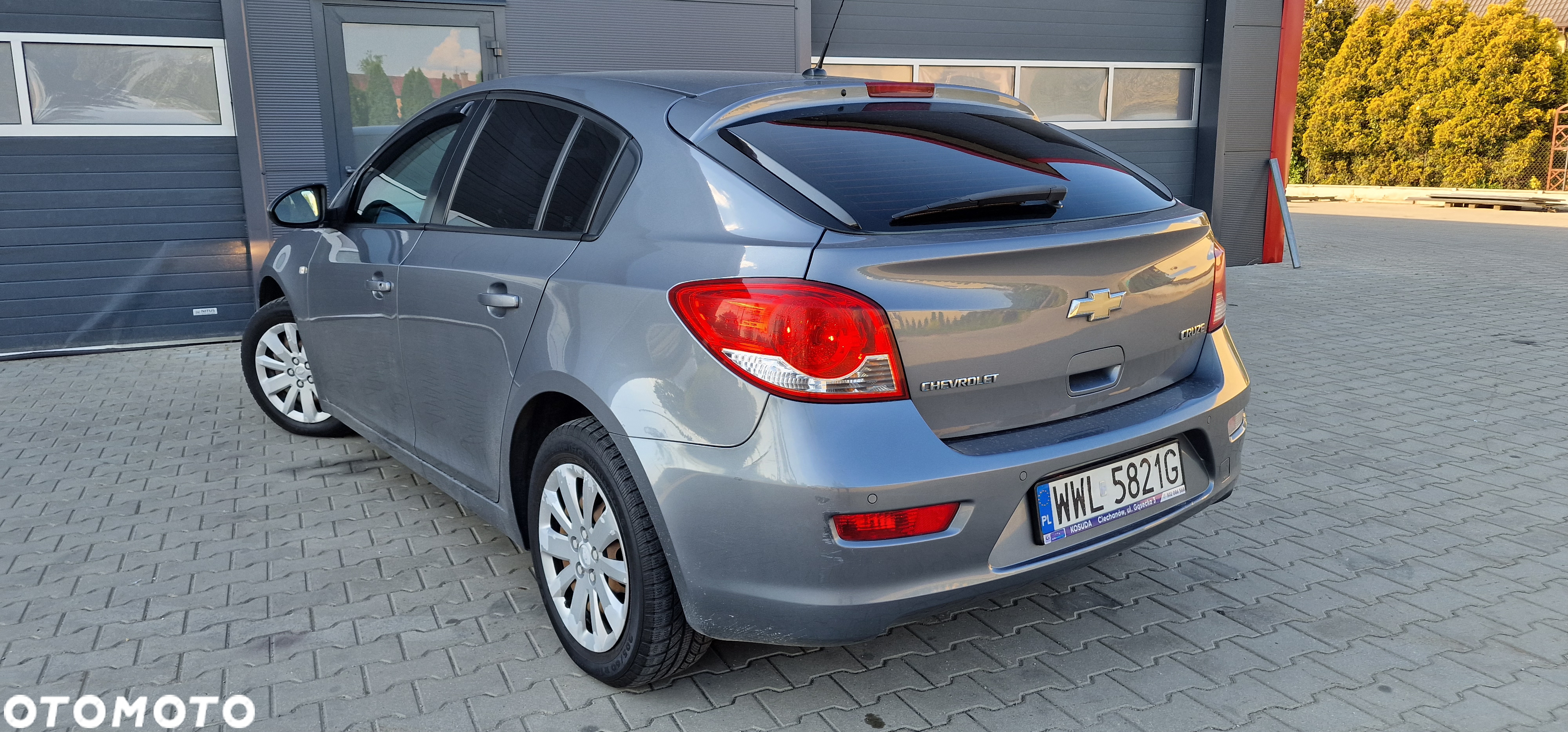 Chevrolet Cruze 1.8 LT - 12