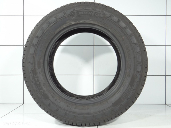 Opony letnie 215/65R16C 106/104T Michelin - 3