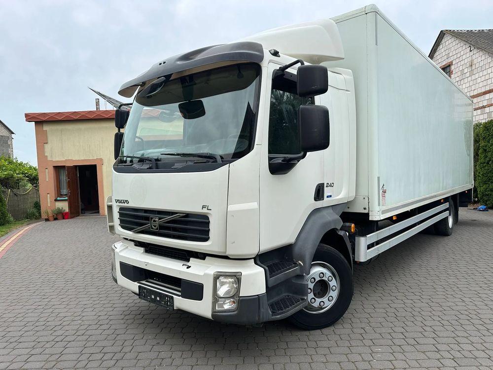Volvo FL 2011