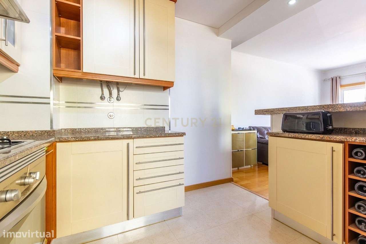 Apartamento T2 em Corroios, Seixal - Oportunidade Única!-7