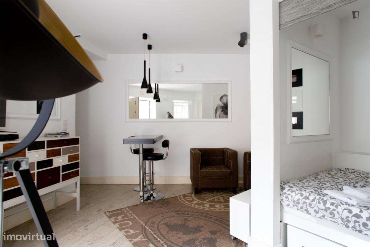 Estúdio - localizado em Santos Lisbon - Grande imagem: 3/8