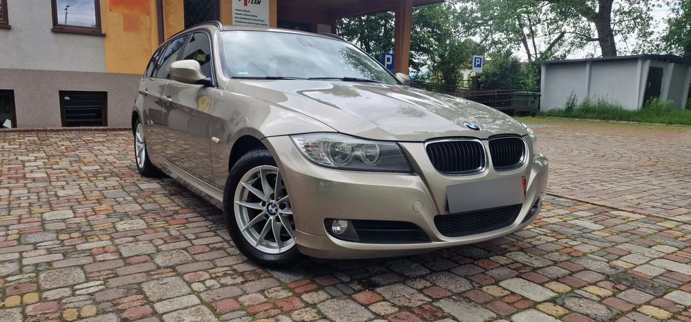 BMW 3 Series E90/E91/E92/E93 320d DPF Edition Sport 2012