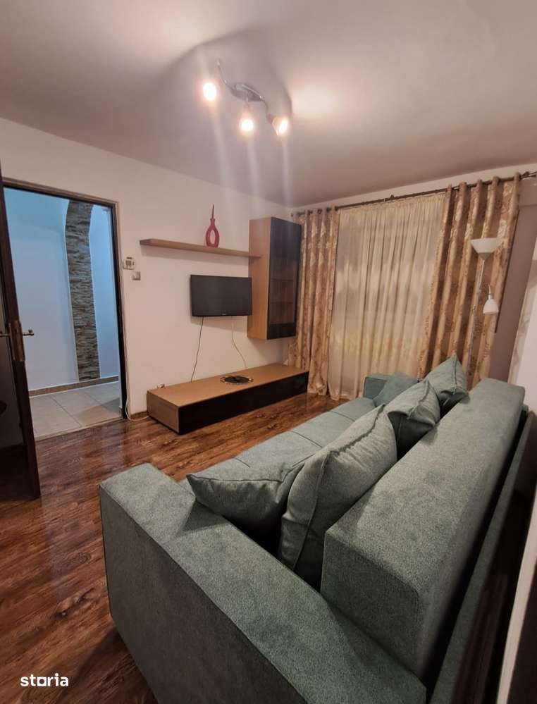 Garsoniera in M-uri-0