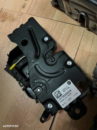 Broasca usa BMW Incuietoare usi BMW BMW G11 G12 G30 G31 G32 G14 G15 G16 G05 G06 G07 X5 X6 X7 Orginale BMW fabricatie 2023 - 27000km Broasca Portbagaj BMW G30 F90 X3 G01 - 8