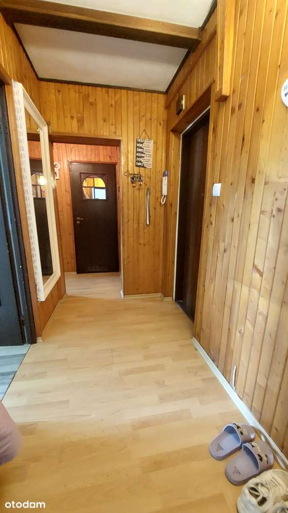 Parter z balkonem, w ogrodzonym bloku-8