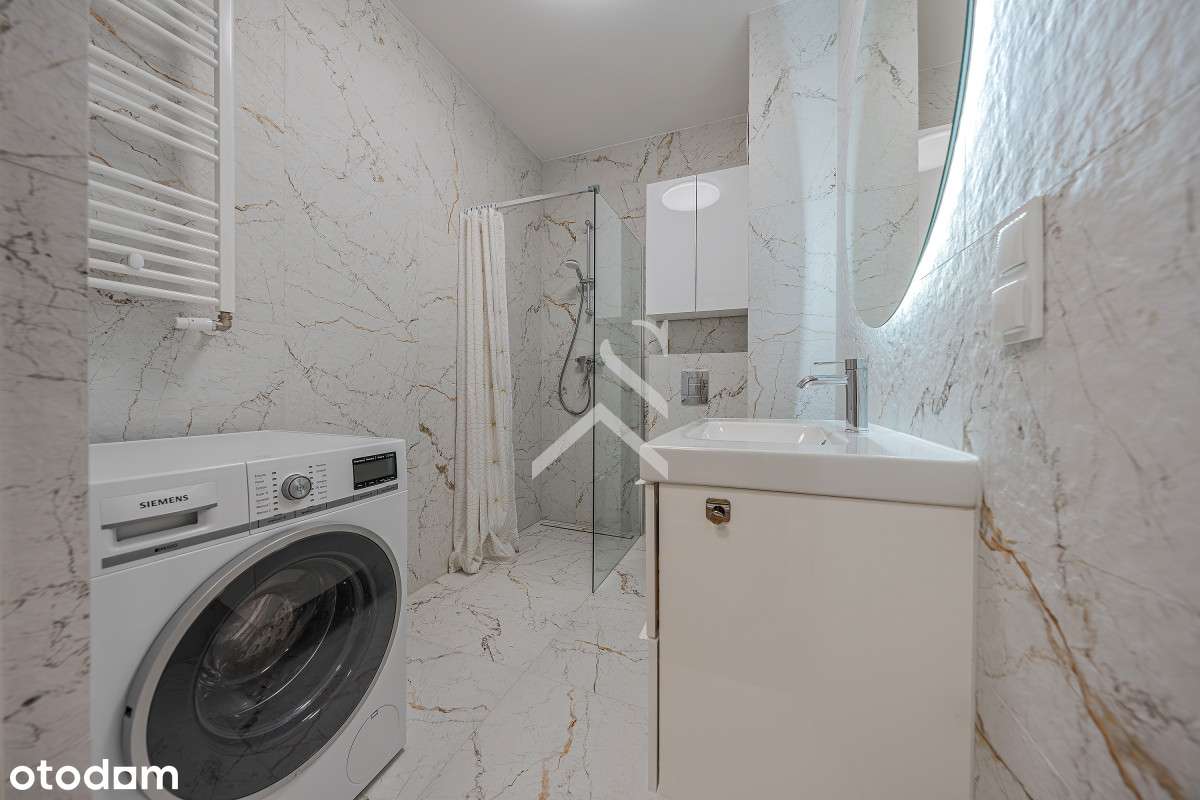 Kawalerka - Umeblowana - Miejsce w hali-7