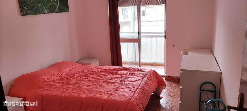 T-2 mobilado e equipado. CENTRO Lisboa. Entrada imediata. - Grande imagem: 4/8