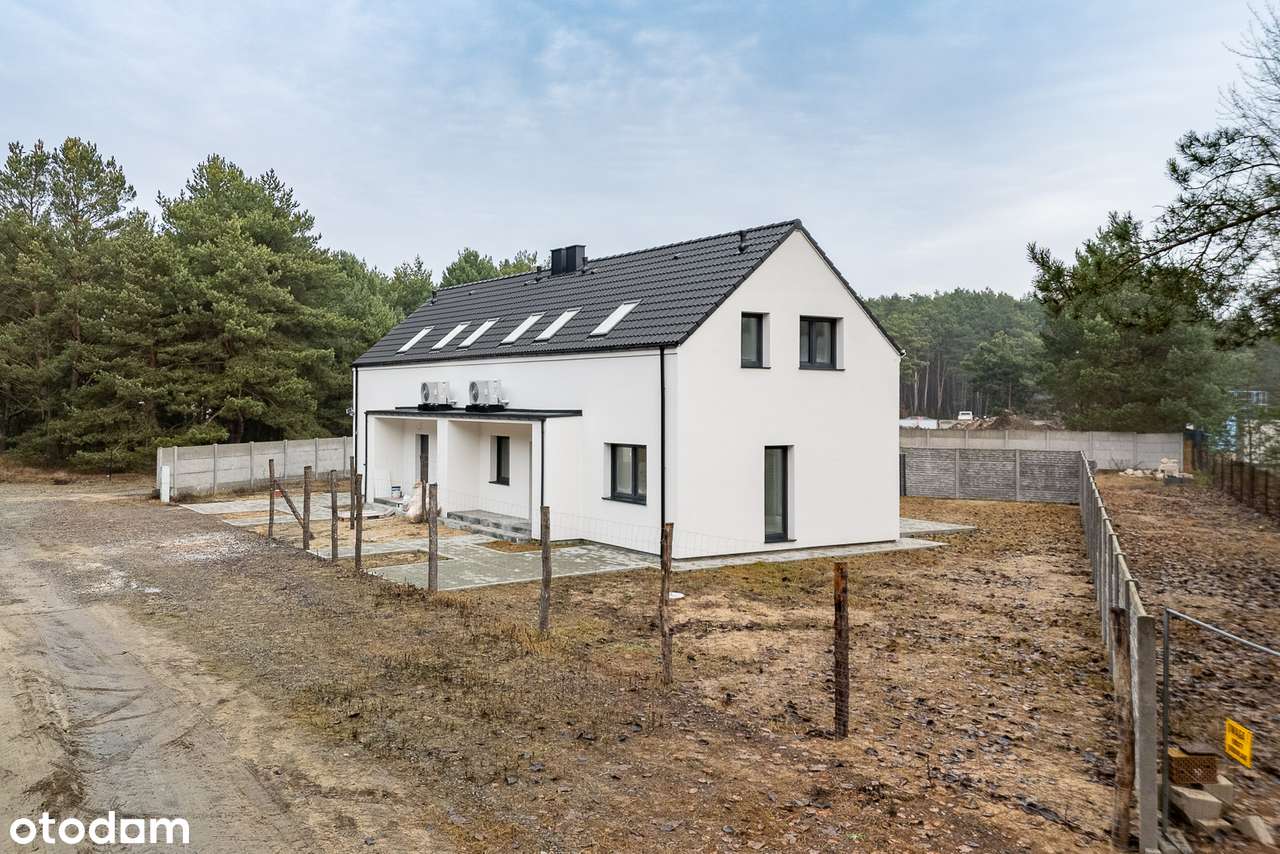 Dom w Skokach przy lesie-0