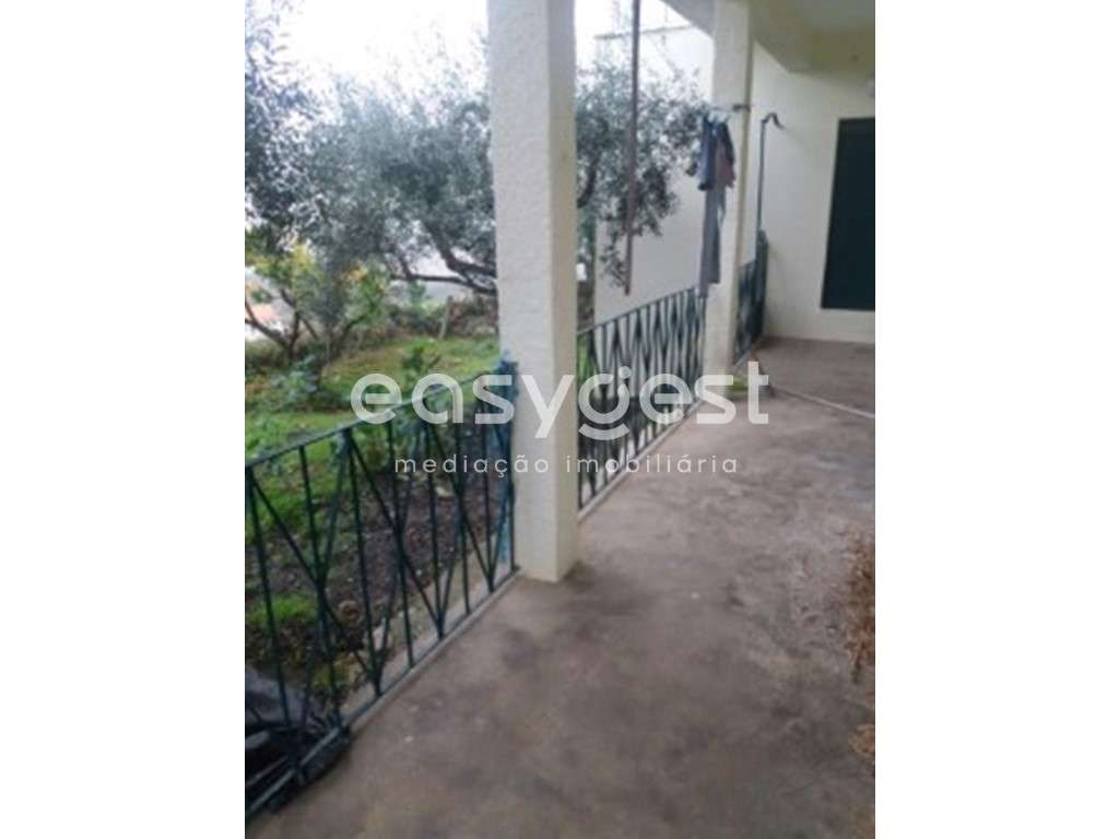 Moradia T5 no Bairro do Carrascal perto do centro da Vila - Grande imagem: 3/14