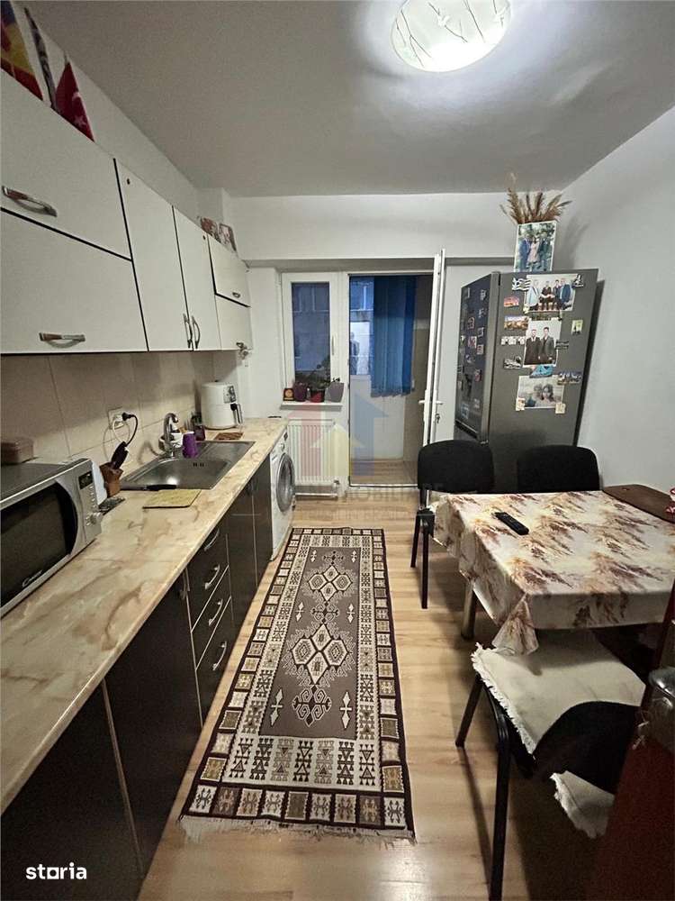 Mobilat ! 3 cam conf 1 decomandat Radu Negru etaj 3, balcon de 7m - Imagine principală: 5/8