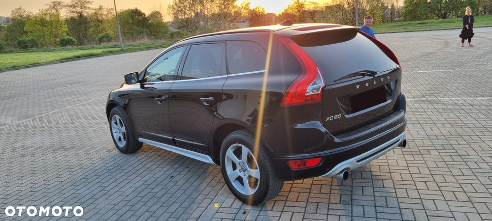 Volvo XC 60 D3 R-Design - 3