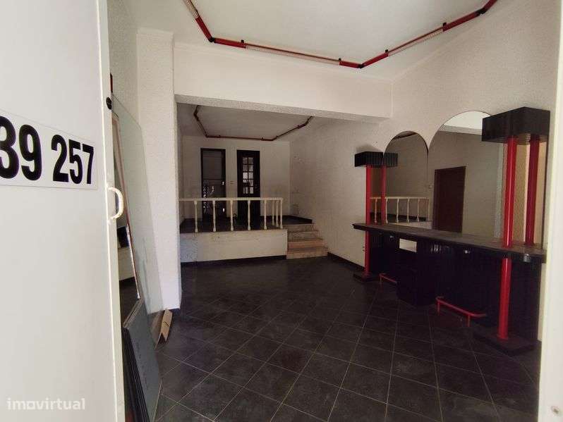 Loja carregado dívidida em duas - Grande imagem: 5/12