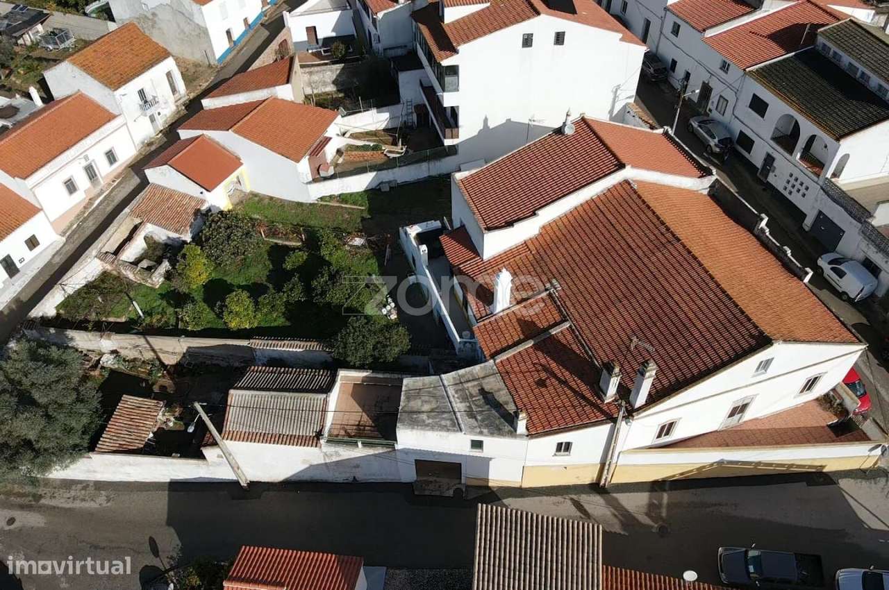 Moradia V6 no centro de São Marcos da Serra, em lote de 668m2-14