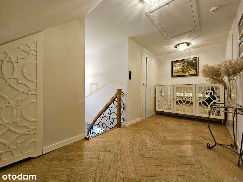 Nowoczesny Dom wolnostojący w Nawozie! Do Wejścia !-9