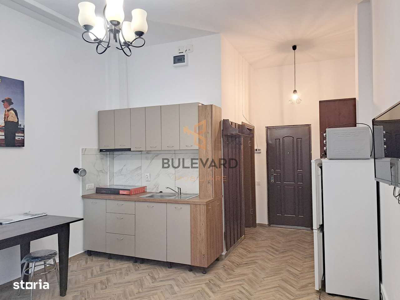 Garsoniera de inchiriata in zona Metro! - Imagine principală: 5/9