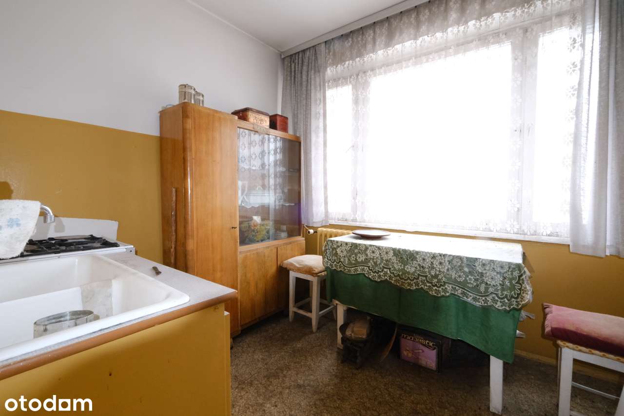 *** 2 pokoje z balkonem – II piętro – ul. Skorupska – do remontu***-2