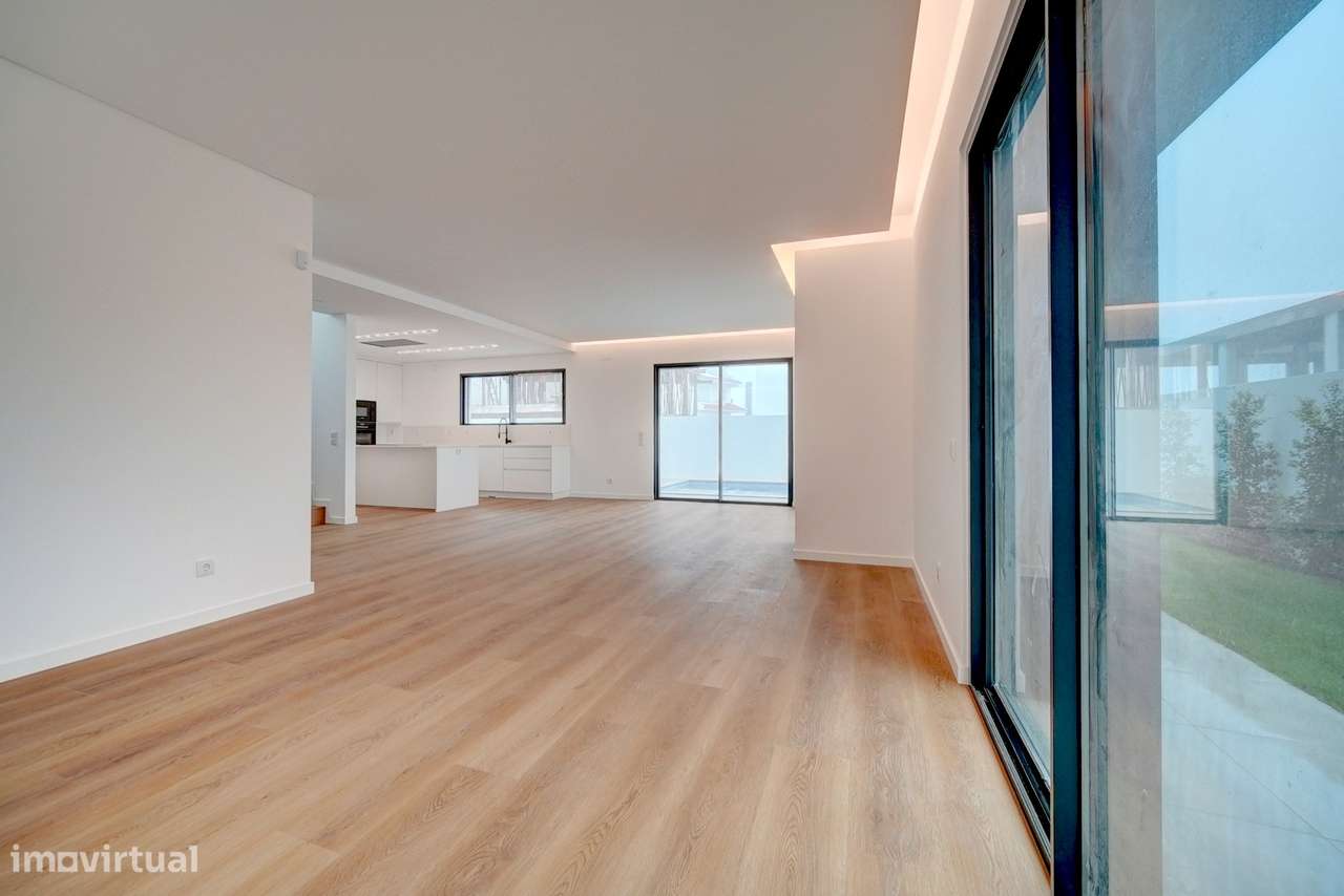 Moradia V4 Nova em Murches-4