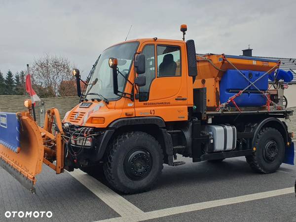 Unimog U400  6374cm³  240KM - 3