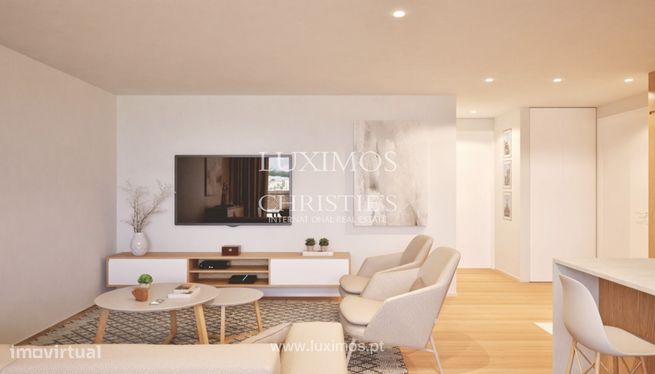 Apartamento T1 com varandas, à venda, Porto-5