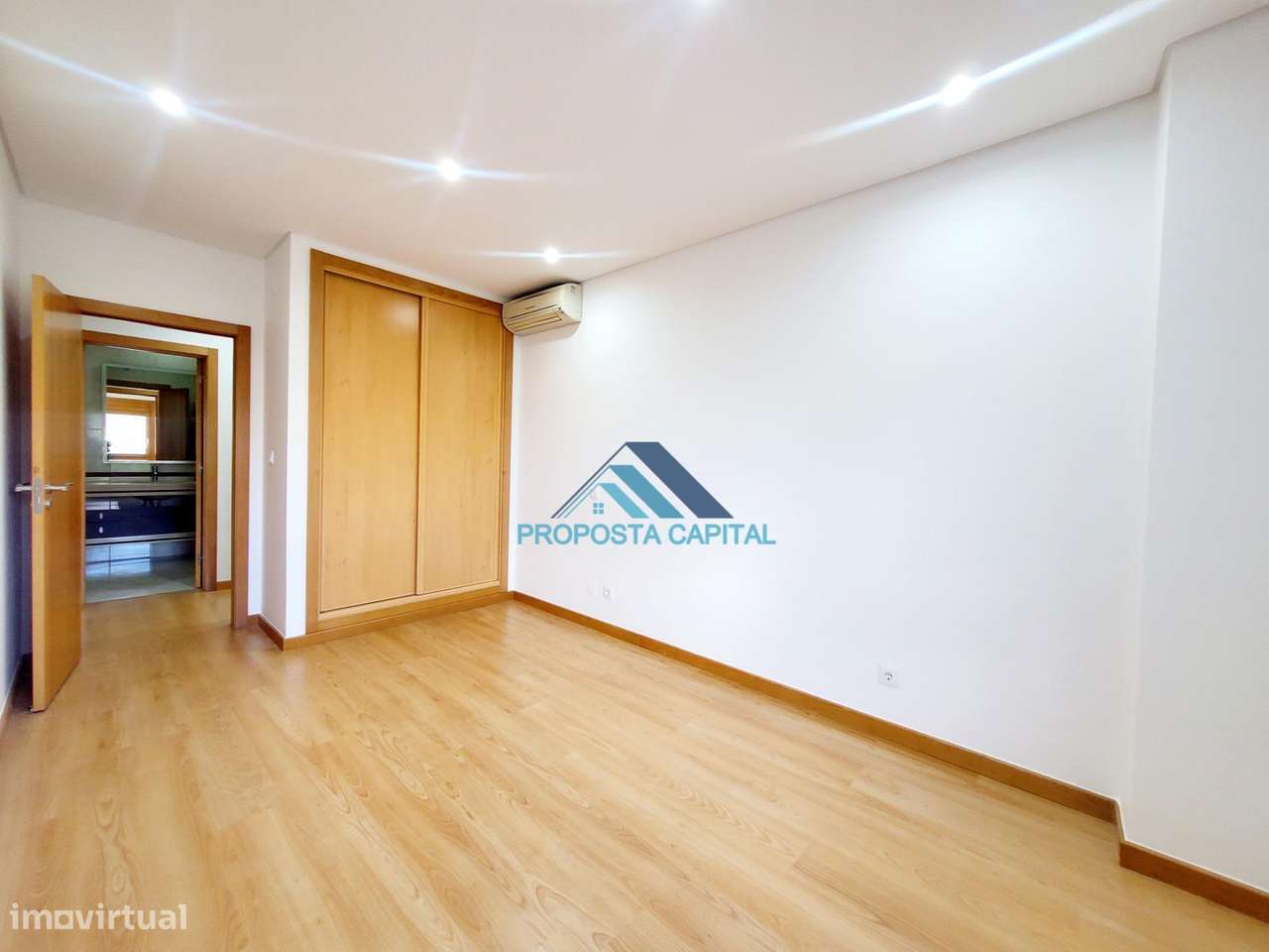 APARTAMENTO T3 C/ 4 LUGARES DE ESTACIONAMENTO | COLINAS DO CRUZEIRO-40