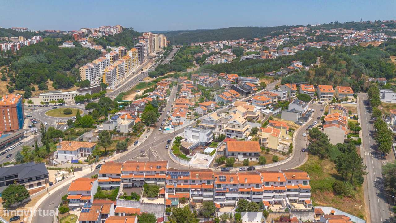 Moradia T5 para venda - Grande imagem: 2/26