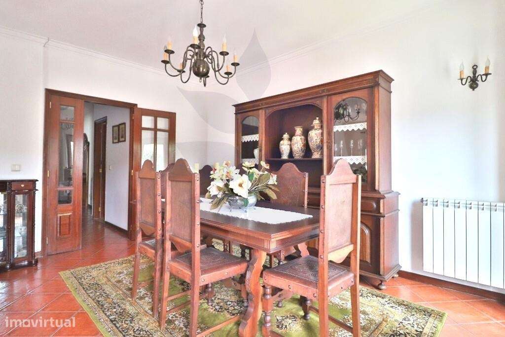 Andar Moradia T3 no Centro de Vila Verde | Mobilado e Equipado | Com G-20