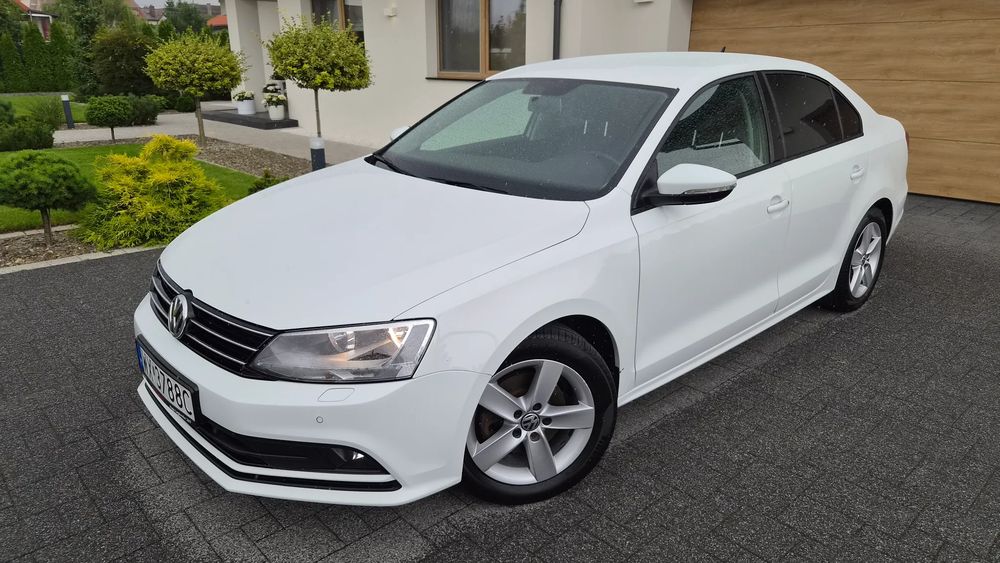 Volkswagen Jetta A6 (2010-2018) 2.0 TDI DPF BMT Comfortline 2016