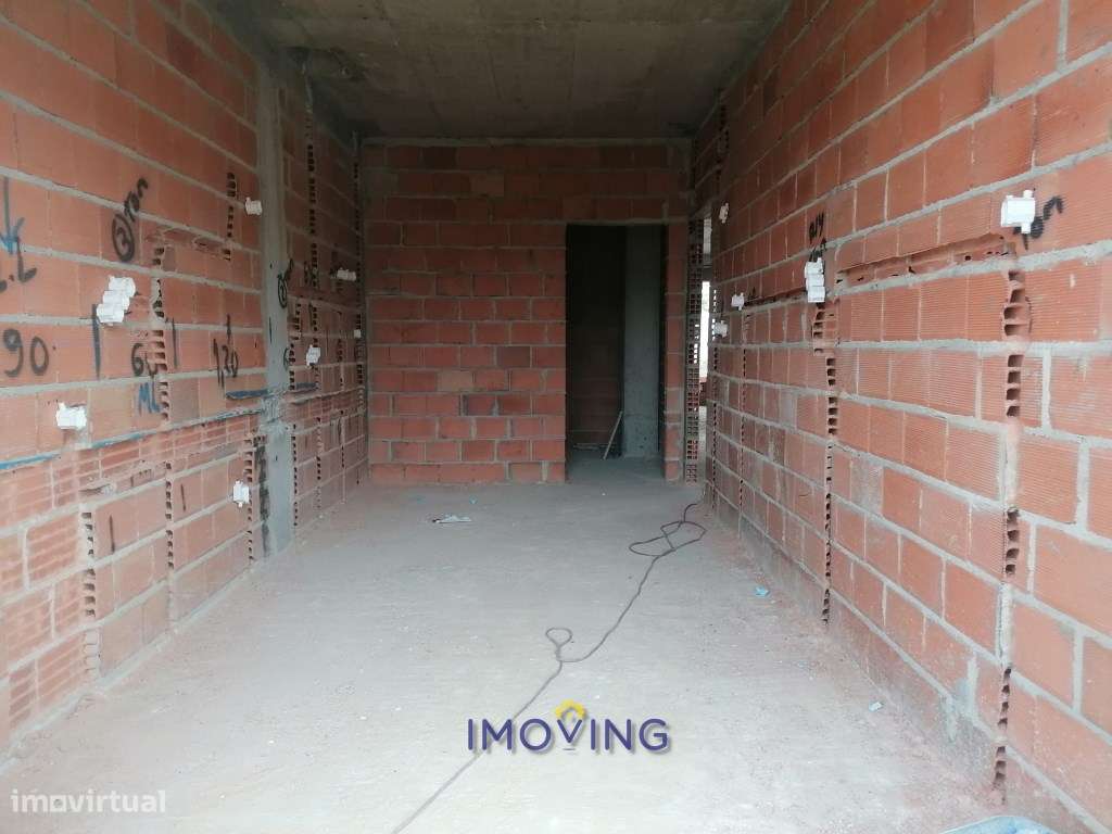 Moradia geminada com piscina em Fernão Ferro - Grande imagem: 5/20