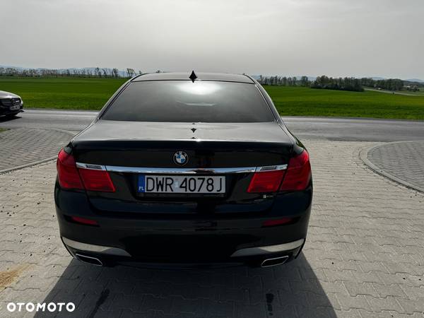 BMW Seria 7 740d xDrive - 17