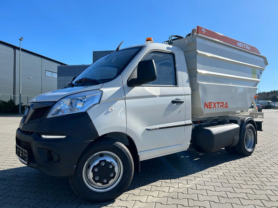 Piaggio Porter Np6 Śmieciarka Piaggio LPG , kosze od 120 l do 1100 Wyprzedaż rocznika