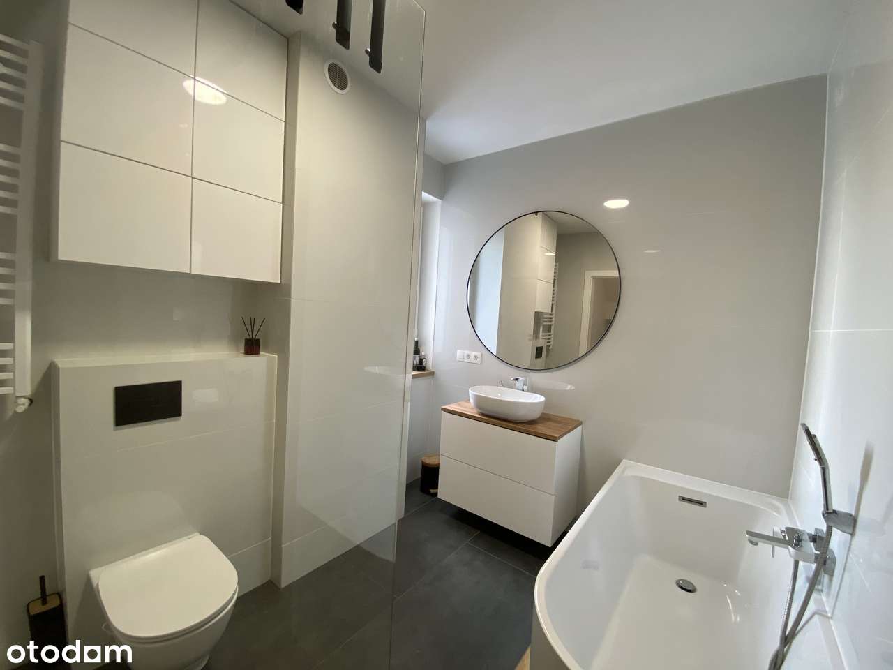 Przestronny dom dla rodziny w Złotnikach, 4 sypialnie, wysoki standard-16